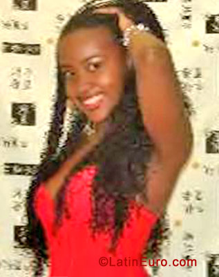 Date this cute Brazil girl Luciana from Rio De Janeiro BR688