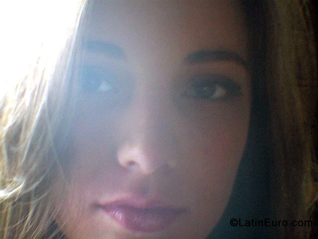 Date this happy Brazil girl Erica Roberta from Porto Feliz BR698