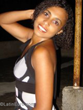 Date this gorgeous Brazil girl Joana Aparecida from Vitoria BR763