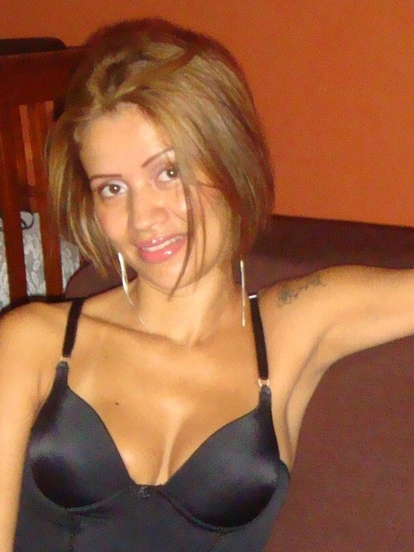 Date this young Brazil girl Geovanaferraz from Santos BR767