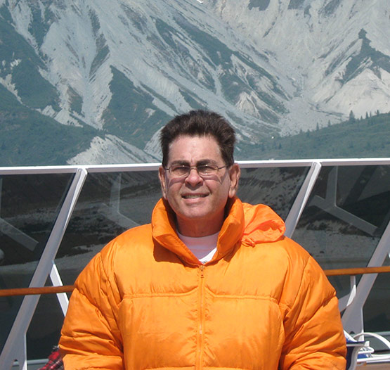 Date this beautiful United States man Stuart from Orlando US1779