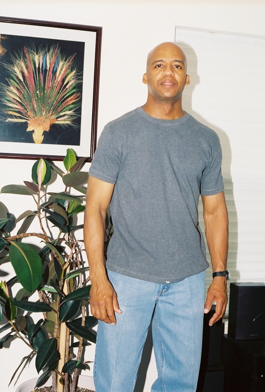 Date this nice looking United States man Kelvin from Hampton US1819