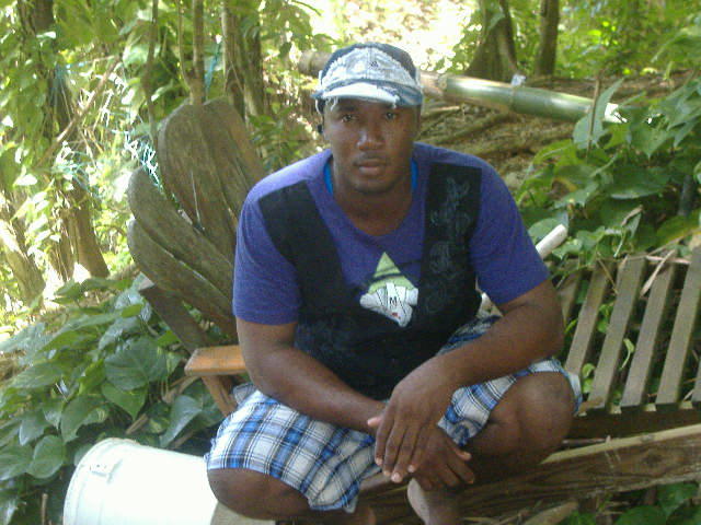 Date this funny Jamaica man Keven from Kingston JM20