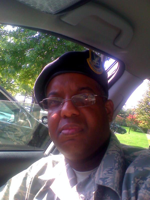 Date this tall United States man Terrence from CAPITOL HEIGHTS US1882