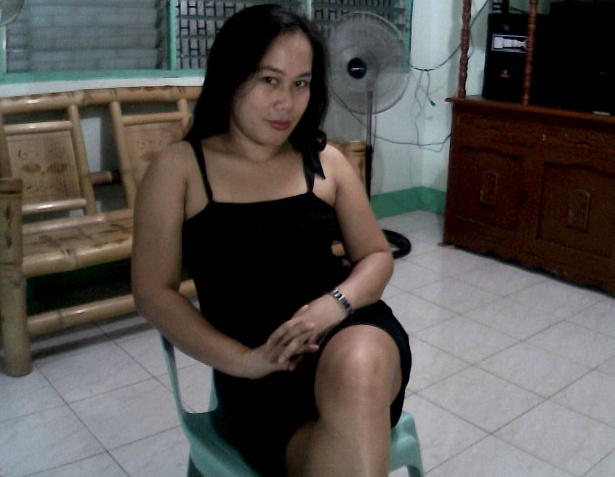 Date this hot Philippines girl Sexyvina from san carlos city CA68