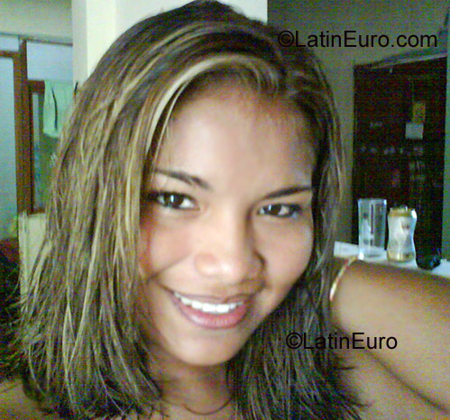 Date this delightful Peru girl Anngie Vanessa from Tumbes PE81
