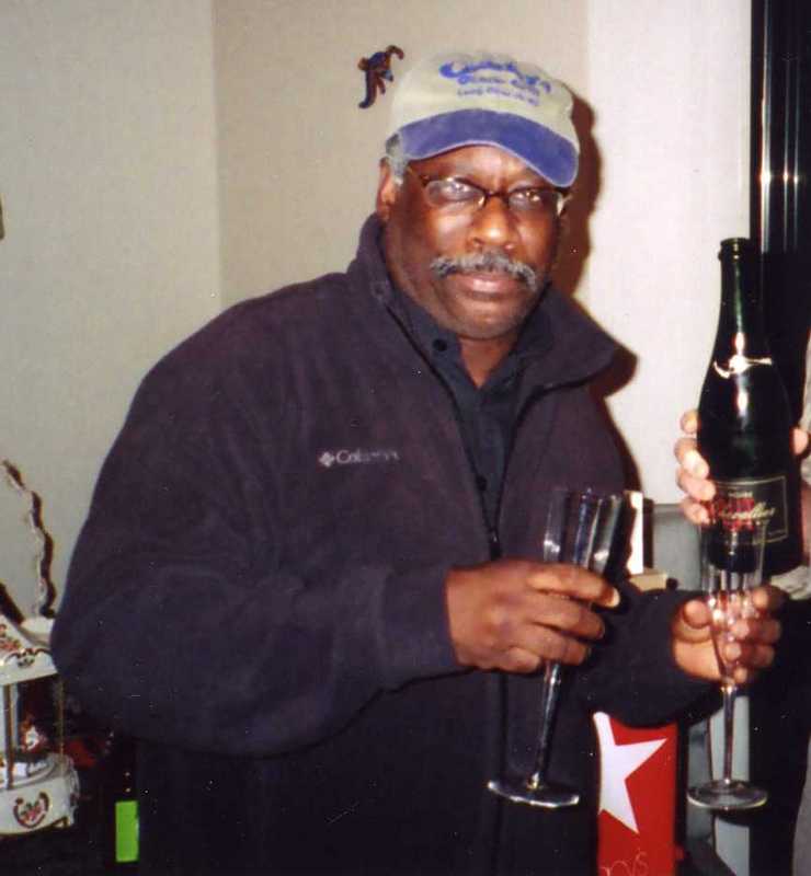 Date this passionate Dominican Republic man Blacksun from Seattle DO765