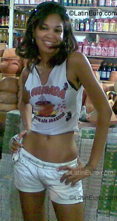 Date this hard body Brazil girl Sheila from  BR999