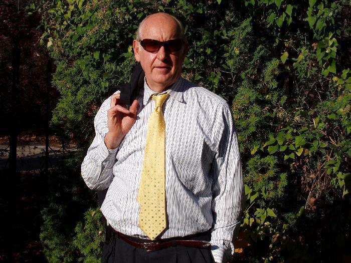 Date this happy United States man THEKINGDOWNTHER from Chicago US2332