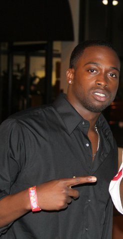 Date this nice looking United States man Damian from Atlanta US2500