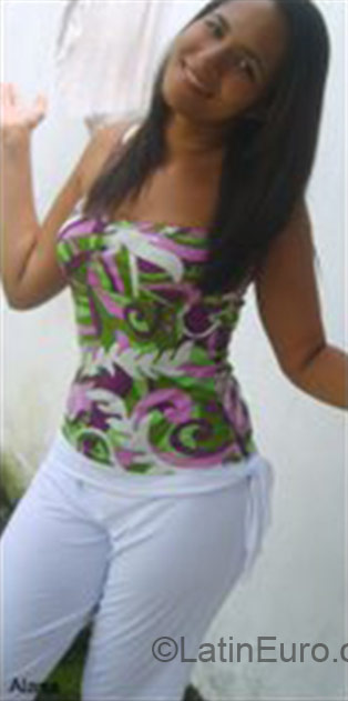 Date this passionate Brazil girl Alana from Itabuna BR1118