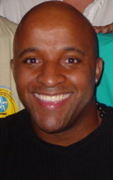 Date this good-looking United States man DrDai from Highland US2557