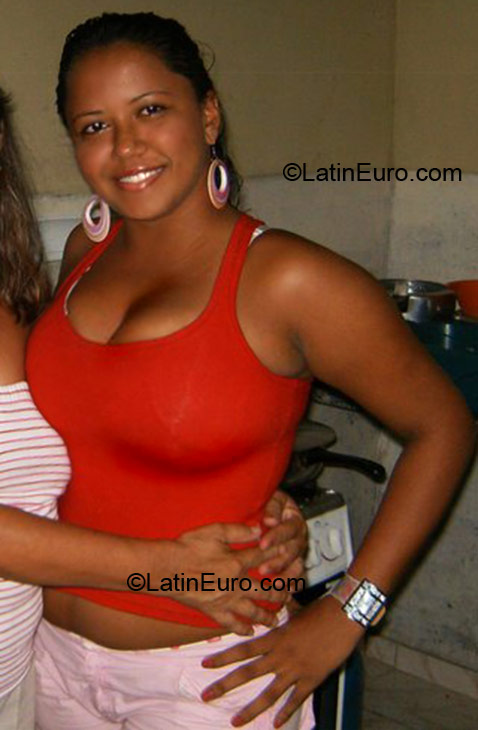 Date this delightful Brazil girl Juliane from Belem BR1140