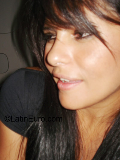 Date this hot Brazil girl Diana from Macurure BR9568