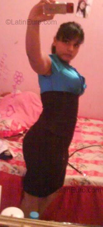 Date this stunning Mexico girl Reyna from Culiacan MX65