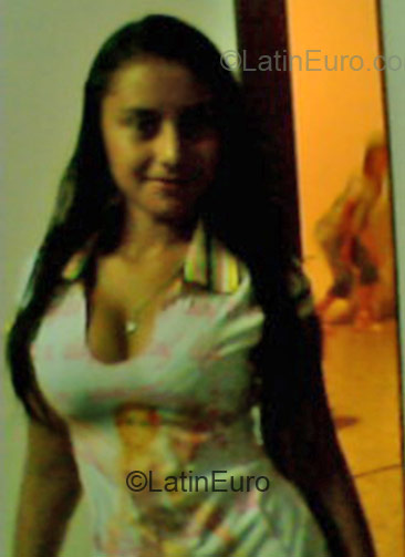 Date this cute Colombia girl Lina Marcela from Cali CO1006