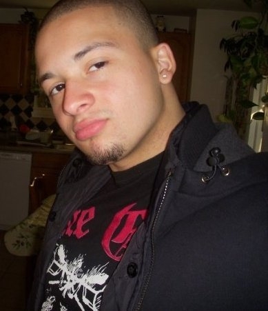 Date this fun United States man Santiine from Bridgeport US2956