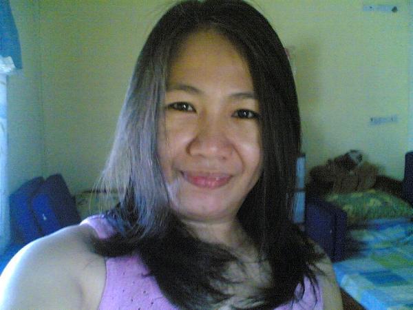 Date this stunning Philippines girl Ems from Caloocan City PH139