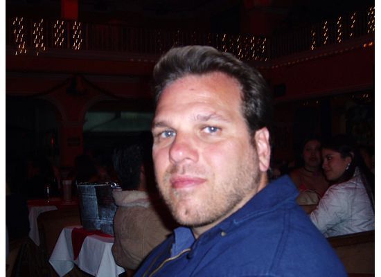 Date this voluptuous United States man James from Chicago US3197