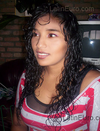 Date this gorgeous Colombia girl Mari from Popayan CO1145