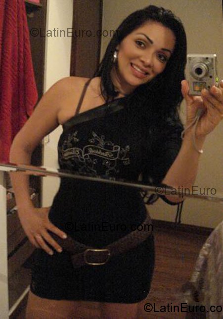 Date this gorgeous Brazil girl Marluce from Brasilia BR1436