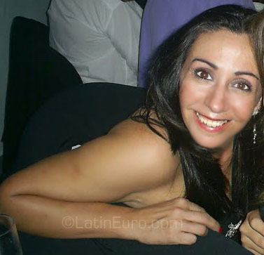 Date this nice looking Brazil girl Claudia Marina from Sao Paulo BR1447