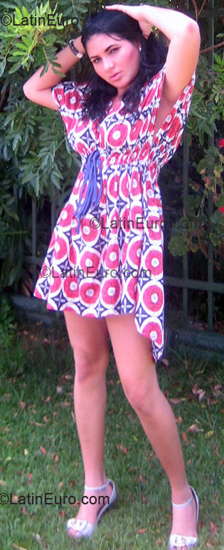 Date this good-looking Brazil girl Cristiana from Rio De Janeiro BR1468