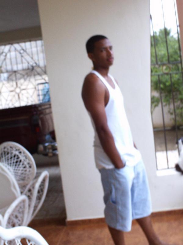 Date this georgeous Dominican Republic man Dewin from Santo Domingo DO1287