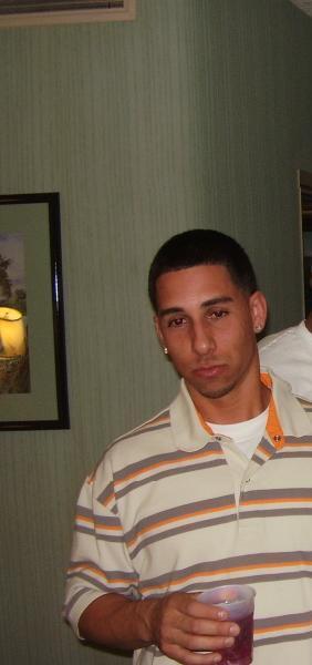 Date this tall United States man Spanishfly from Ventura US3381