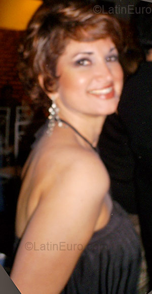 Date this athletic Brazil girl Ana Lucia from Rio de Janeiro BR1527