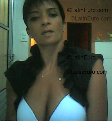 Date this georgeous Brazil girl Vilma from Sao Paulo BR1541