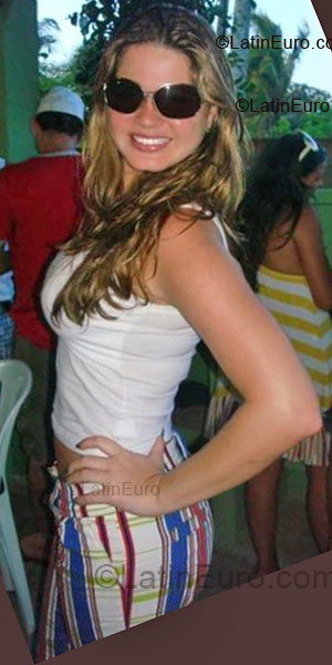 Date this stunning Brazil girl Juliana from Serra BR1546