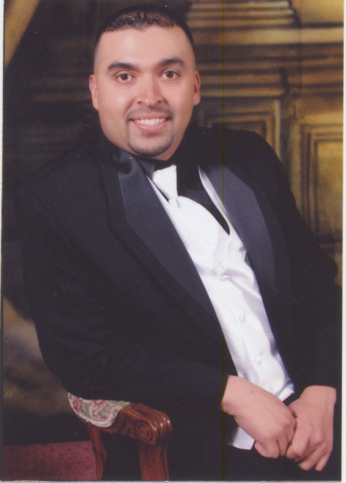 Date this stunning United States man Gustavo from Los Angeles US3633
