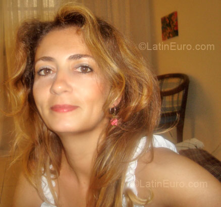 Date this foxy Brazil girl Alessandra from Sao Paulo BR1633