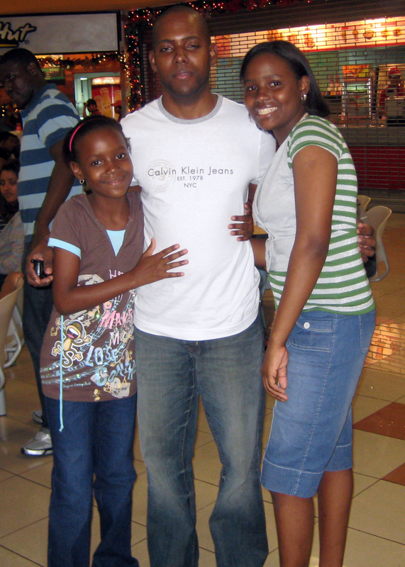 Date this athletic Dominican Republic man Adolfo1 from Barrio Enriquillo DO1597