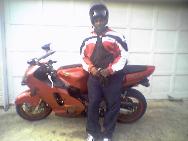 Date this athletic United States man Roderick from Bowie US4021