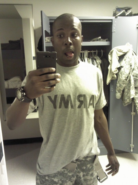 Date this gorgeous United States man Kenneth from Jacksonville US4296