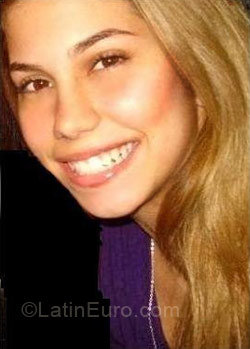 Date this georgeous Brazil girl Roberta from Fortaleza BR1998