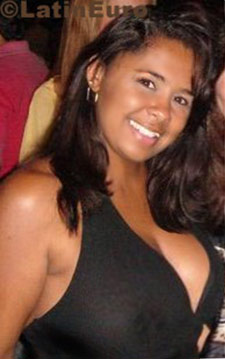 Date this good-looking Brazil girl Adriana from Rio de Janeiro BR2010