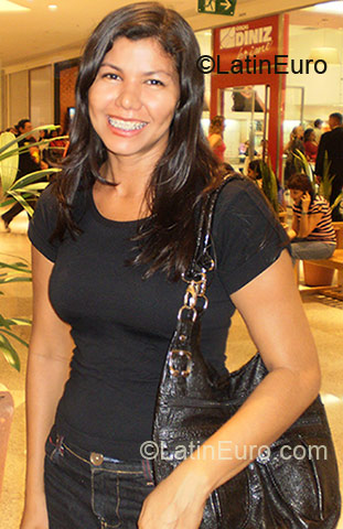 Date this gorgeous Brazil girl Sandra from Belem BR2037