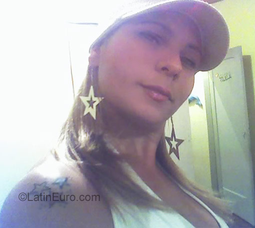Date this voluptuous Brazil girl Tania from Sao Paulo BR2130