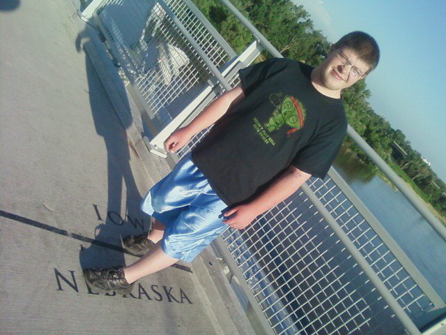 Date this charming United States man Aaron from Council Bluffs US5007