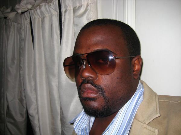 Date this foxy United States man G81enesis from Los Angeles US5171