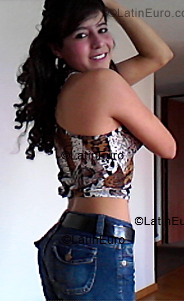 Date this funny Colombia girl Luciana from Bogota CO2874