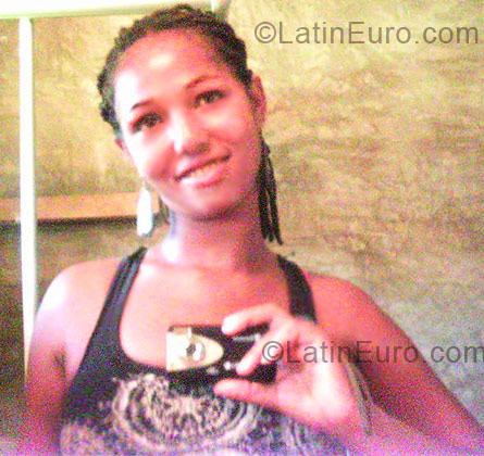 Date this pretty Brazil girl Roseli from Palmeiras BR6280