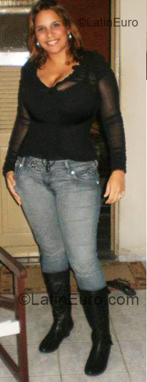 Date this pretty Brazil girl Carolina from Vitoria De Santo Anttao BR2377