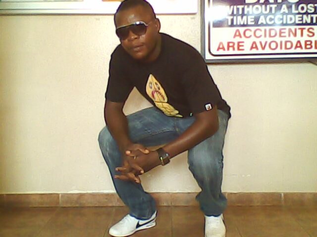 Date this charming Angola man Estevao from Luanda AO6