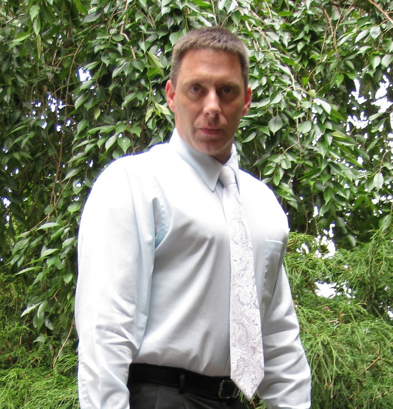 Date this nice looking United States man Wayne from  US5690