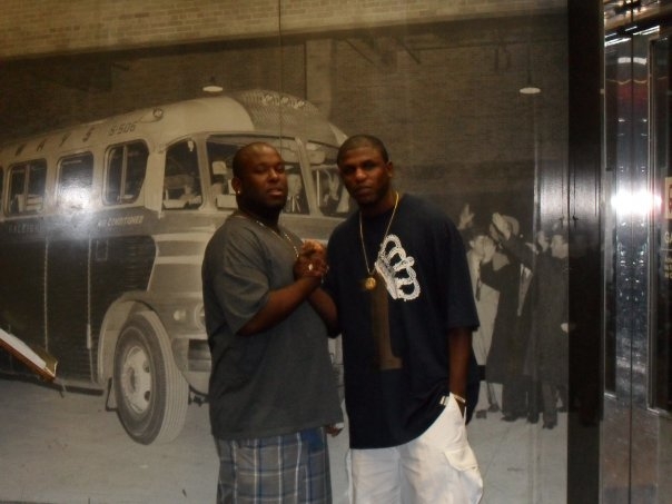 Date this happy United States man Frank from Miami US5708