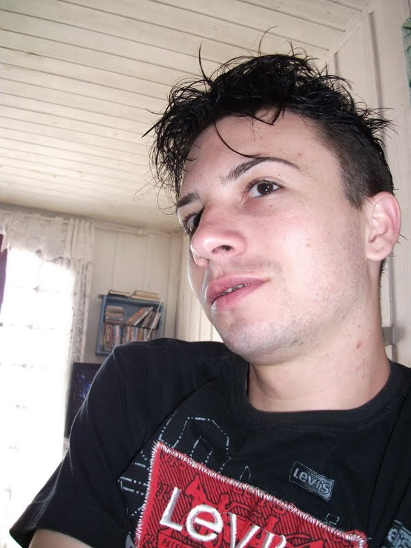 Date this nice looking Brazil man JULIO CESAR from curitiba BR2862